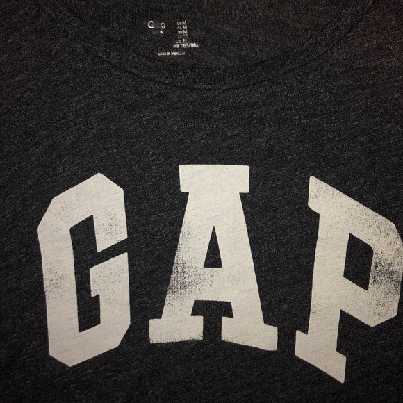 GAP shirt - Picture 2 of 3
